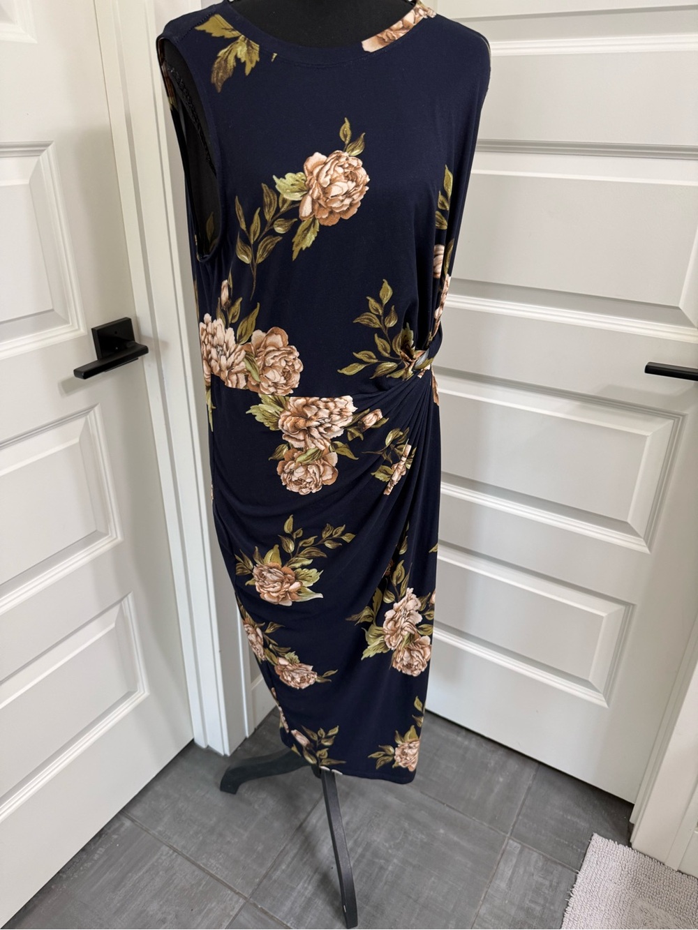Navy Floral Twist-Detail Midi wrap Dress - Women